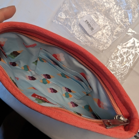 Harvey's Peaches & Cream Hip Pack - Picture 5 of 7